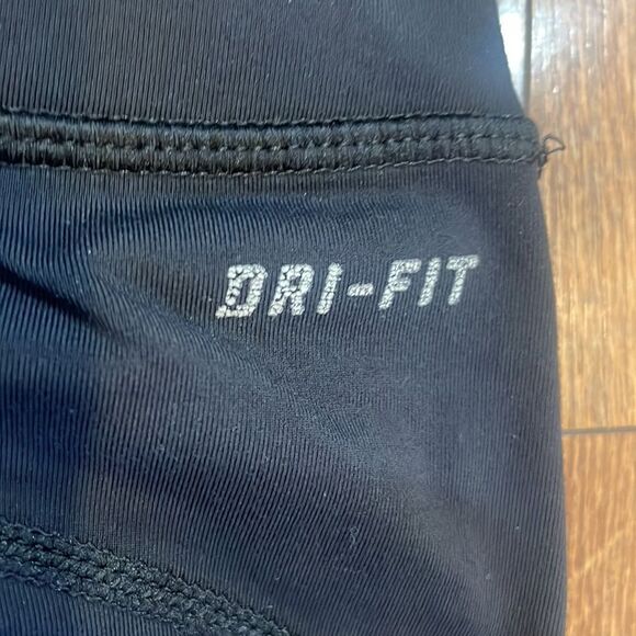 Nike capri leggings XS (3350) - Picture 6 of 7